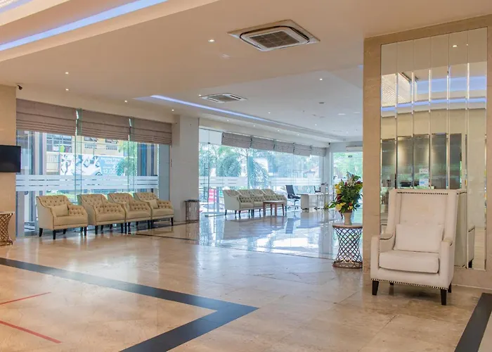 Avana Hotel And Convention Centre Sha Extra Plus